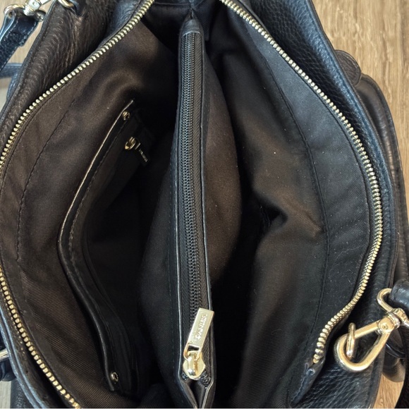 Danier Leather Black Shoulder Bag/ Purse - Picture 12 of 15